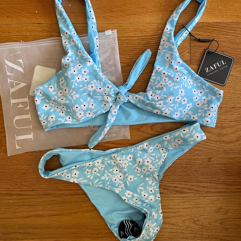 Daisy bikini top & bottom